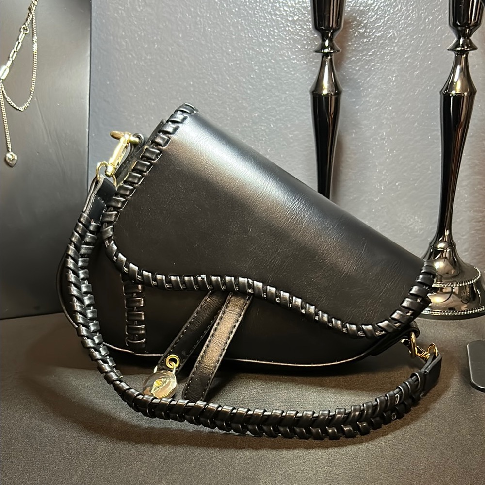 FOR STACY B Elegant Black Leather Women's Bag Saddle bag - Picture 2 of 11